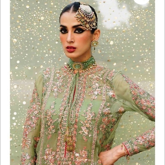 Elegant Green Embroidered Women's Dress - Picture 2 of 9